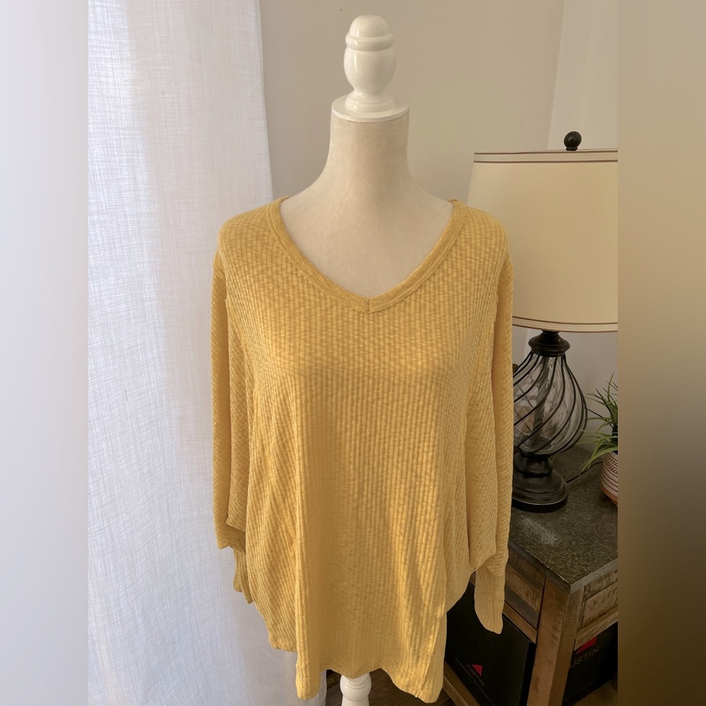 NWOT Pink Lily waffle knit top